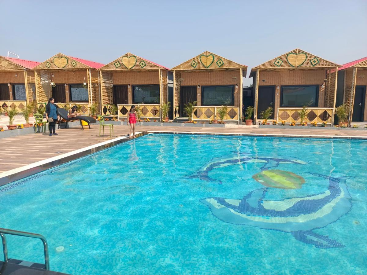 Midwaay Resort Patratu Εξωτερικό φωτογραφία